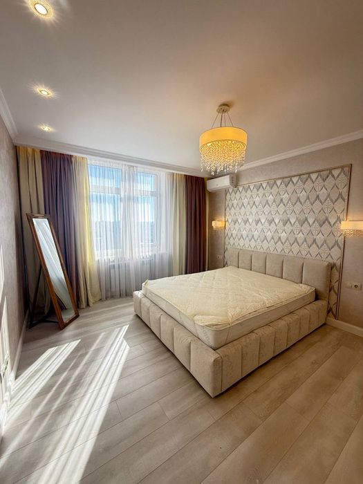 Продаж 2-кімнатної квартири 78 м вул. Липківського, 37-Б ЖК Династія Безнал