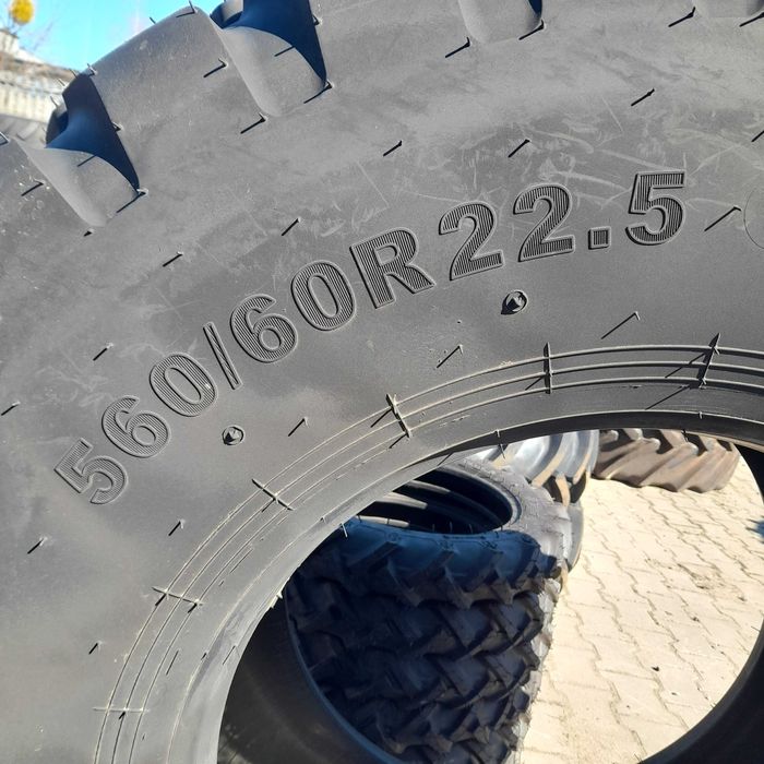 Opona 560/60R22.5 PT-Haul 165d/162e TL Petlas
