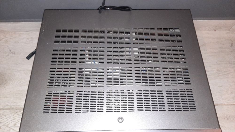 Yamaha Amplituner RX-V559