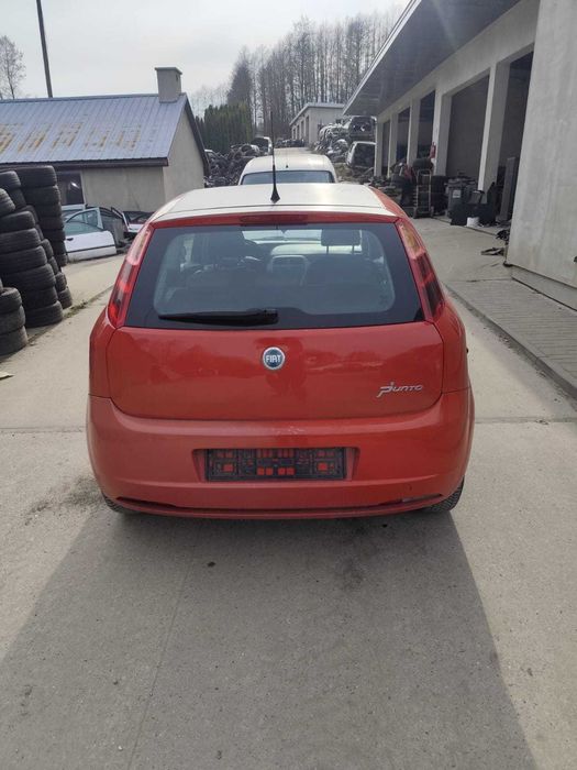 Posiadam czesci fiat grande punto 1.4 8v 2007r