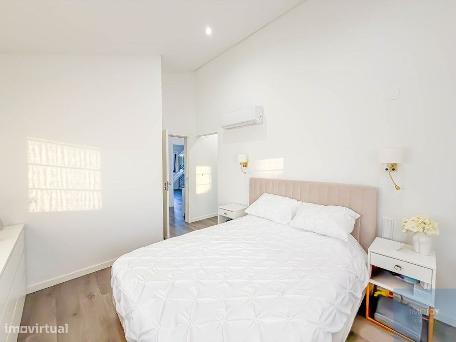 Moradia Isolada T4 com Jardim em Trajouce