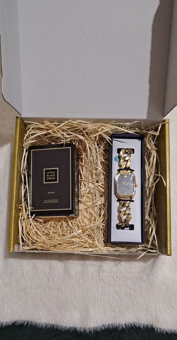 Damski zestaw w pudełku zegarek + zapach