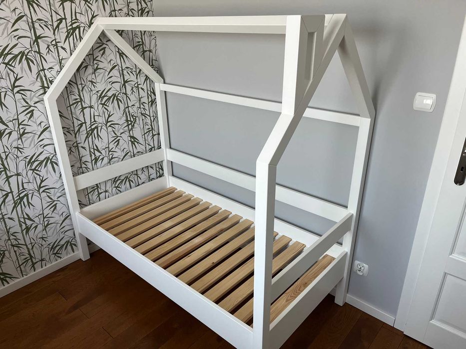 Drewniane łóżko domek 80cm x 160cm firmy Nizio Home