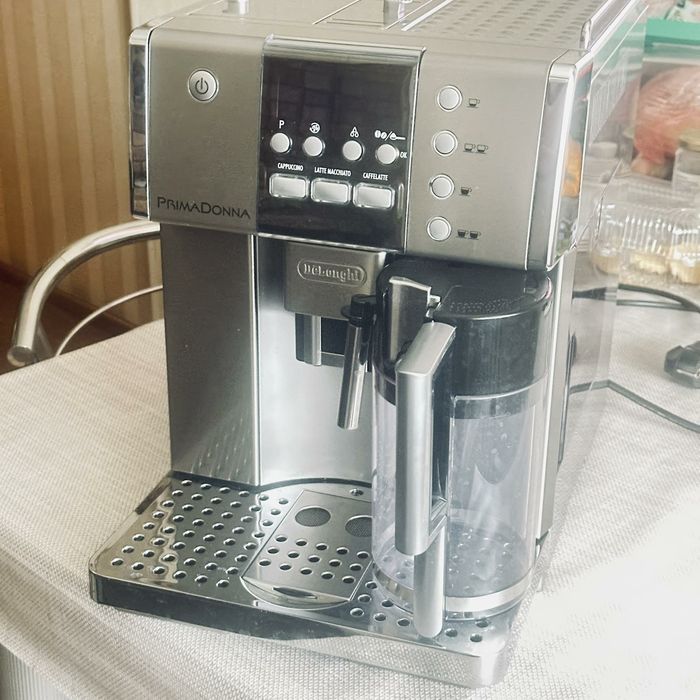 Кофемашина из Германии Delongi