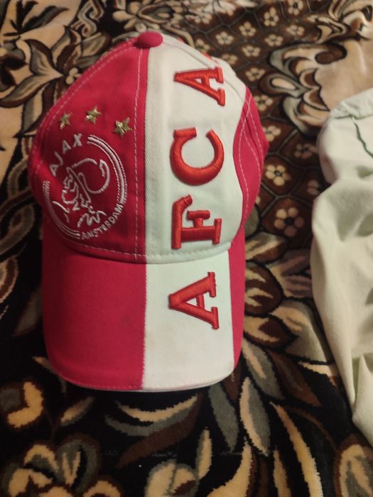 Футболка кепку бейсболка AFC  Ajax оригинал.