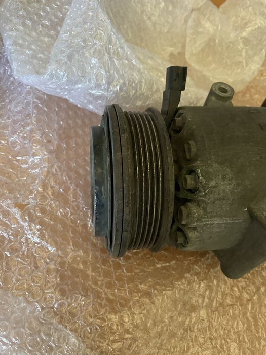 Компресор кондиціонера Форд Ford 19D629-BB