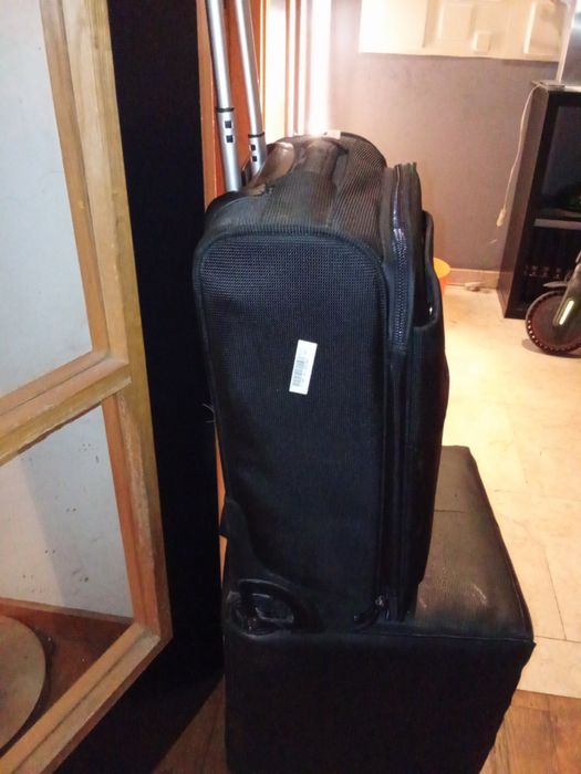 Mala trolley em bom estado