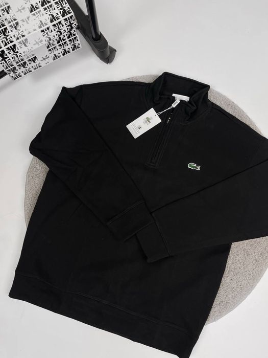 Полузамок Lacoste [ полузамок лакоста ]