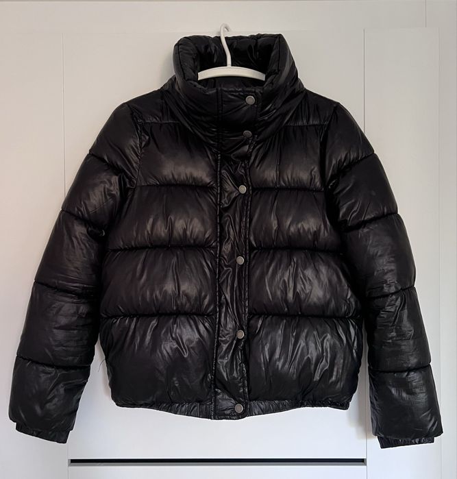 Kurtka krótka puchowa XS czarna błyszcząca zimowa jesienna