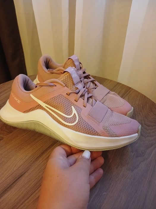 Кросівкі жіночі Nike