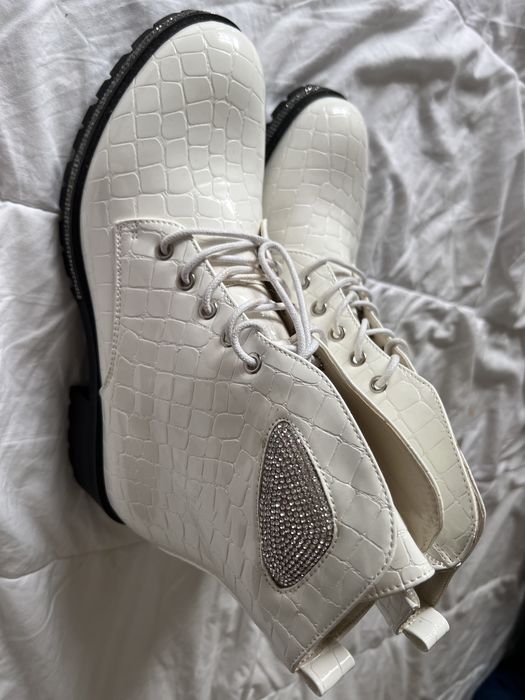 Botas brancas nova