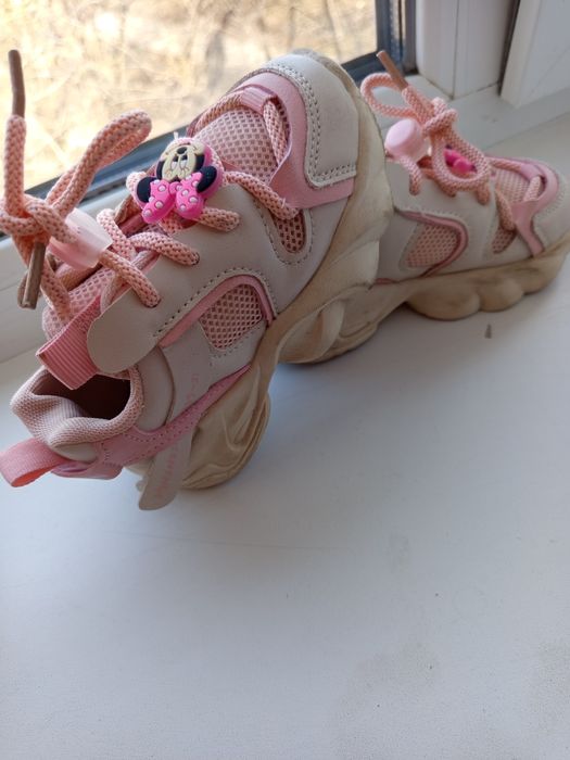 Продам кросівки дитячі