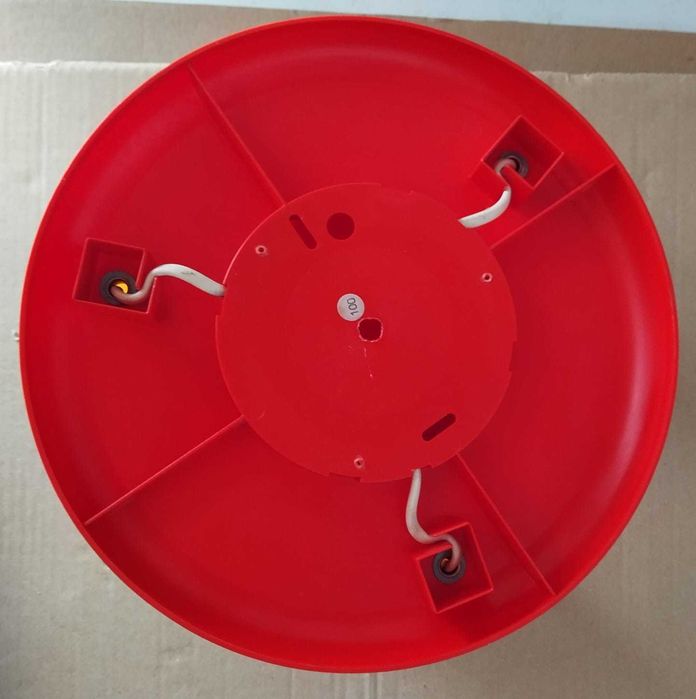 Candeeiro de teto para quarto de criança com 3 focos e 1  individual.