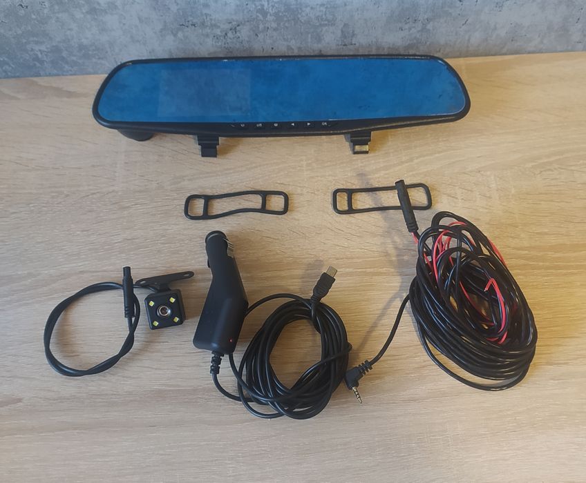 Lusterko wsteczne z kamerą cofania