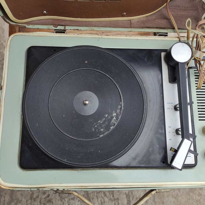 Электрофон "Юность - 301".