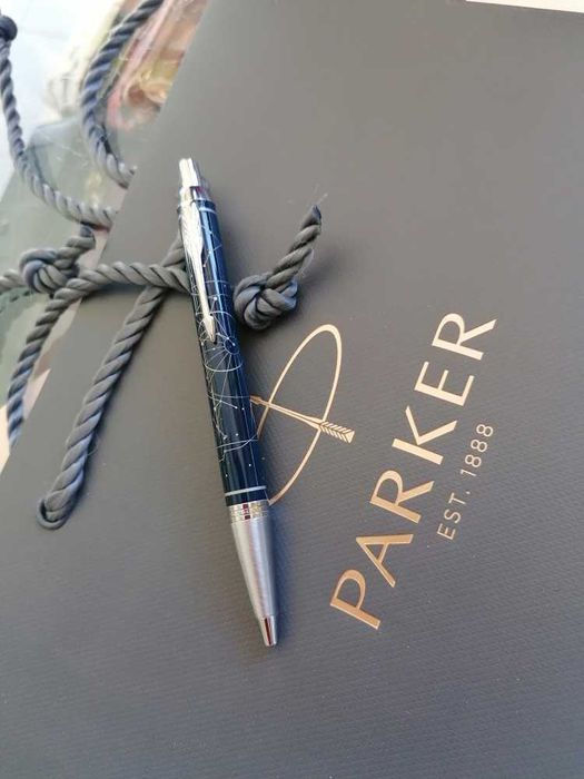 Caneta Parker nova