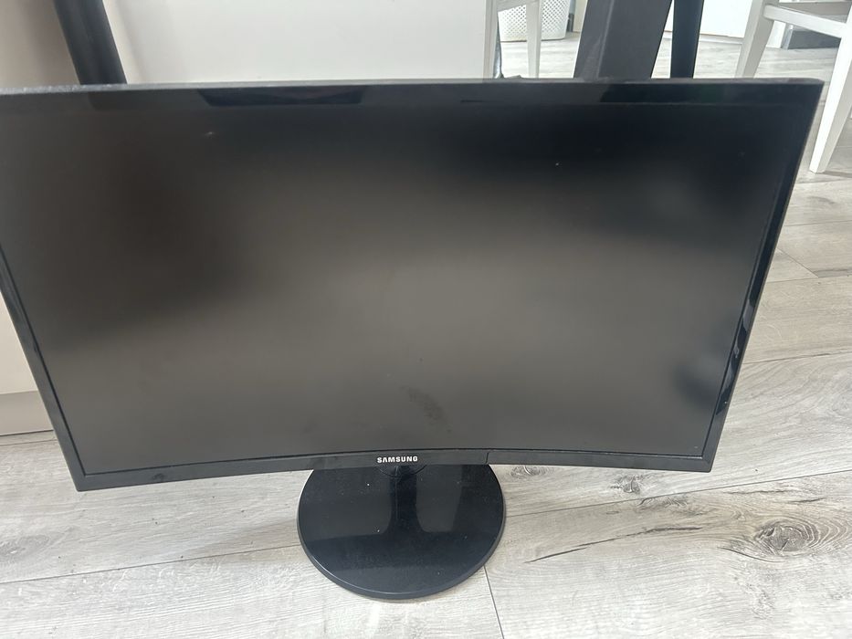 Монітор samsung c24f390fhi 60 герц , вигнутий