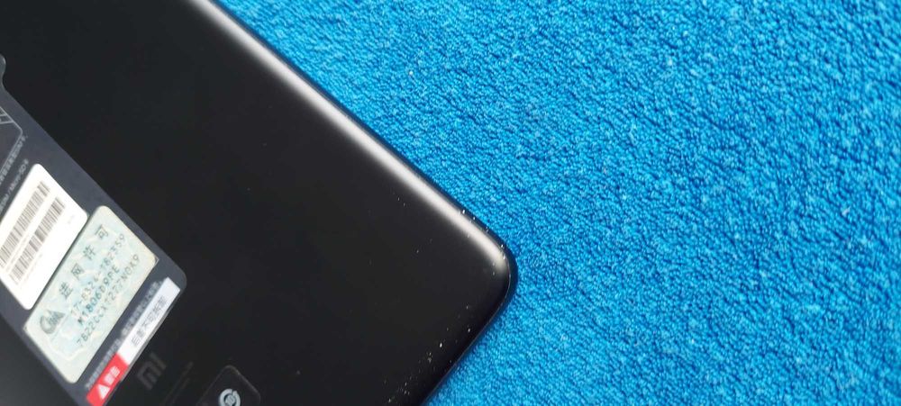 Планшет Xiaomi Mi Pad 4 Plus 4/64 Gb LTE Black з SIM  хороший стан