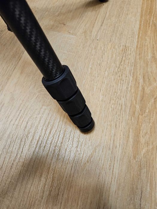 Karbonowy statyw fotograficzny Induro GTT104M1 z głowicą BHM1