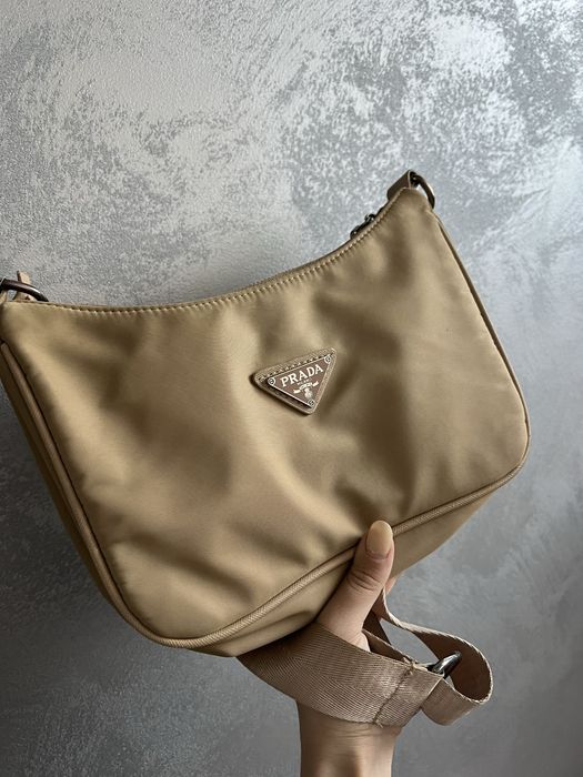 Сумка Prada через плече