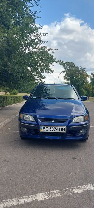 Mitsubishi space star 2003
