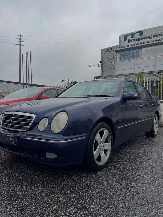 Mercedez-Benz E270 para peças