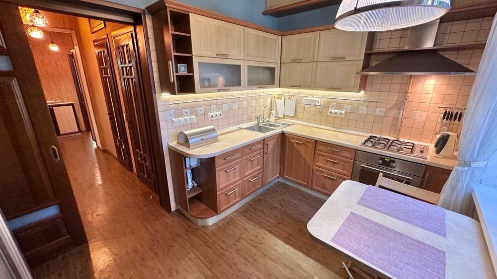 Без% Фото реальні 3к (або 2к за27тис) розд Липки м Печерська Кловська