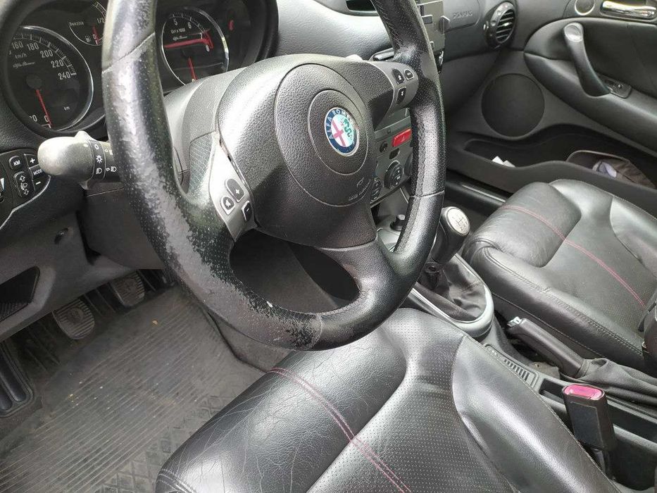 Alfa Romeo 147 2.0 benzyna 2005 rok