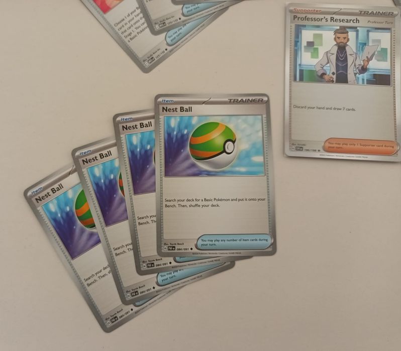 Pack Pokémon TCG: Starter Kit  (Iono, Puffin, Nest Ball ,Rare Candy)