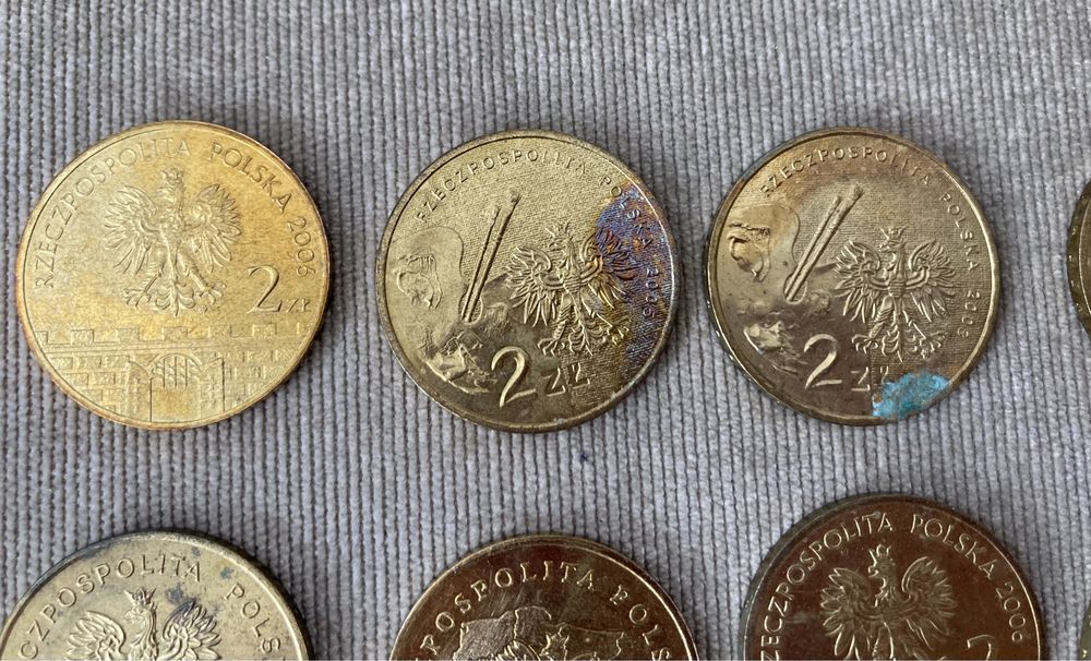 14 sztuk monet po 2 złote