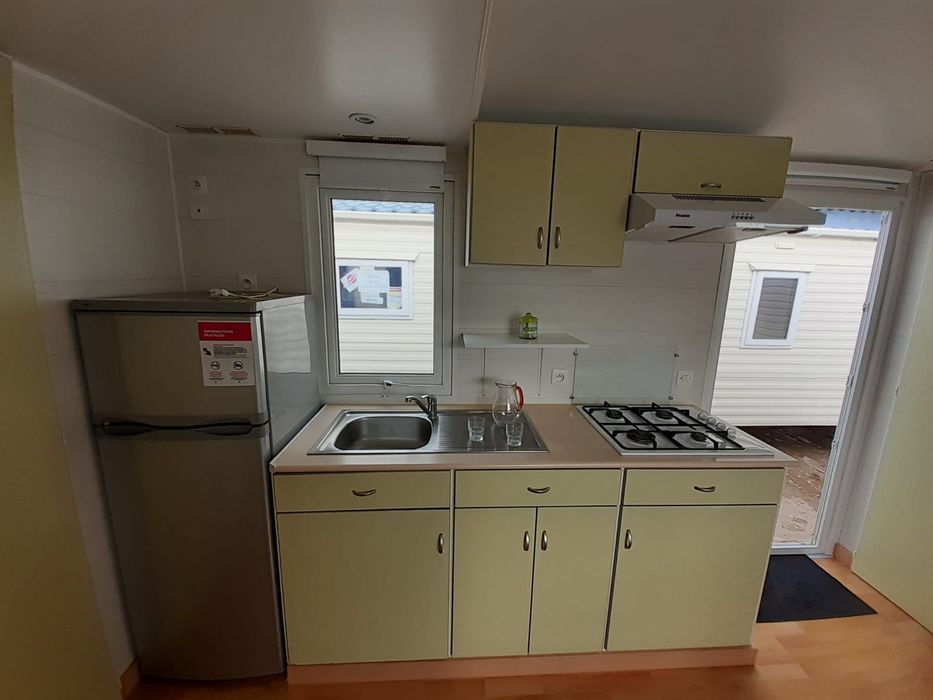 * CASA MÓVEL USADA O'HARA DE 8X3 METROS EM EVORA.