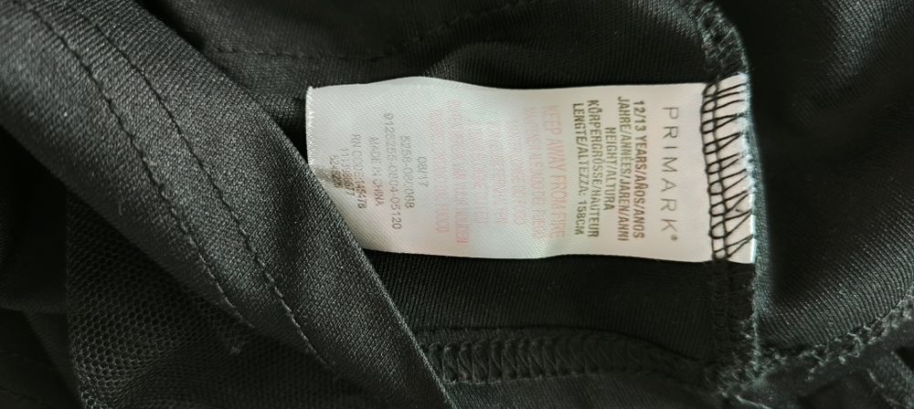 Czarna sukienka dziewczęca 152/158