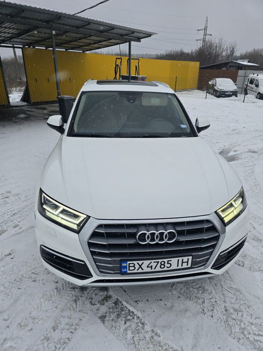 Продам Audi Q5 2.0