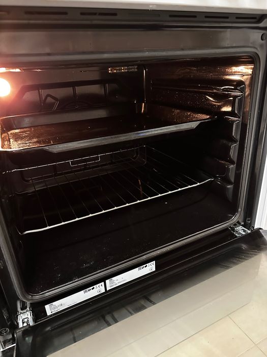 Fogão elétrico com forno