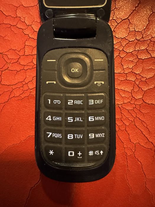 Telefon samsung GT-E1270 nowy