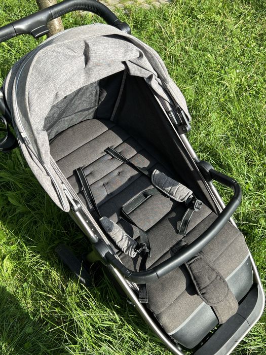 Прогулянковий візок carello bravo