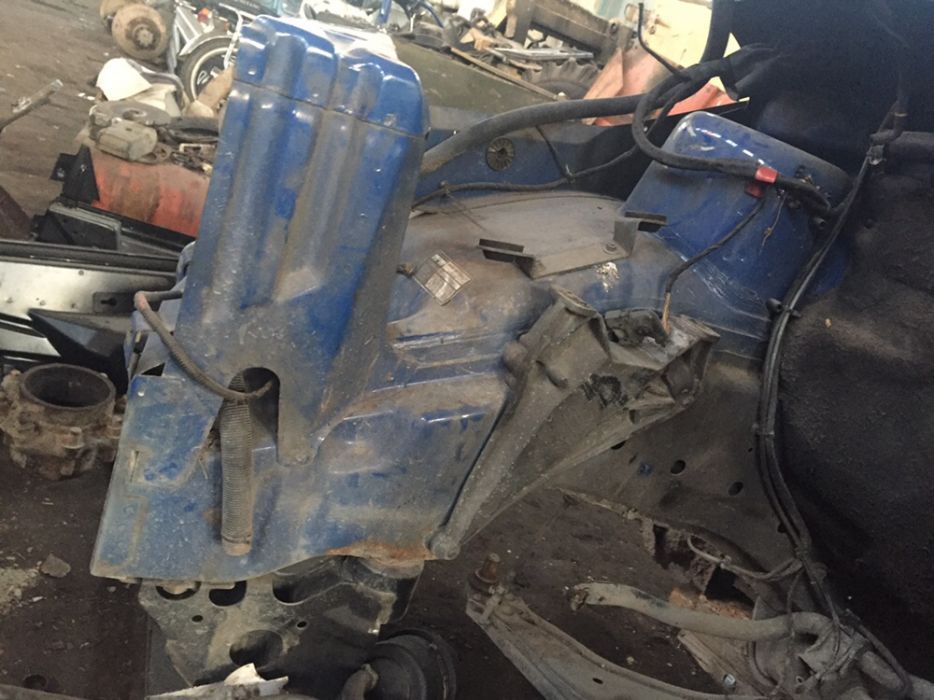 Ланжерон четверть кузов віто вито vito 638 розборка шрот Mercedes