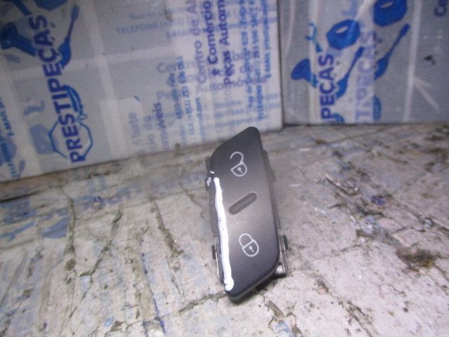 Botão / interruptor trancar portas VOLKSWAGEN Golf VI (5K1)