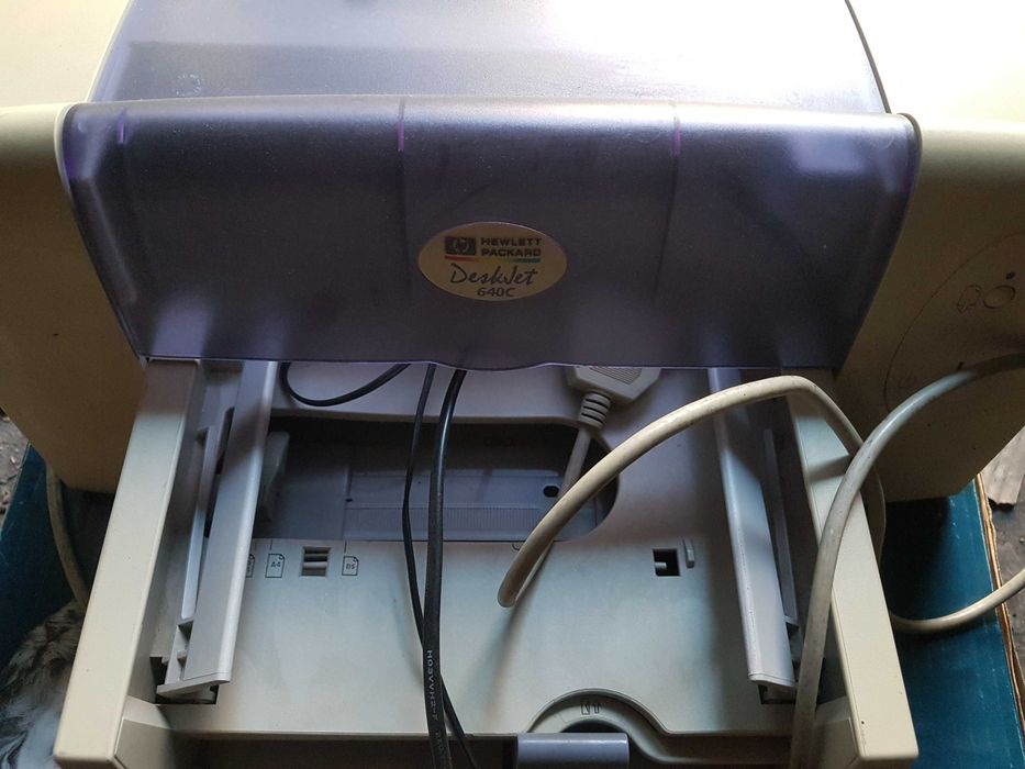 Цветной принтер Hewlett-Packard С6464А