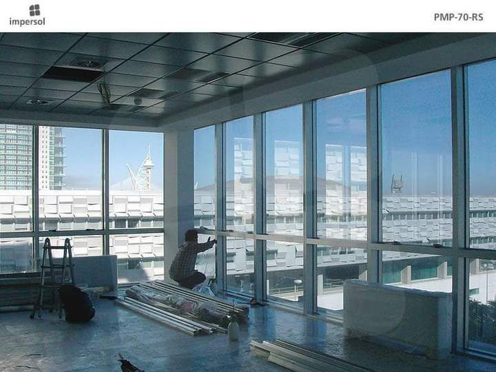 Aplicação de vinil , decoração de montras