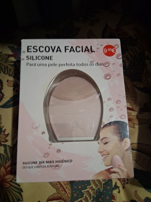 Esponja de massagem facial nova, embalada