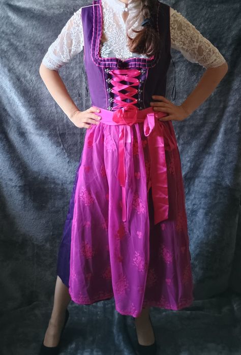 Sukienka bawarska Dirndl tradycyjny strój ludowy