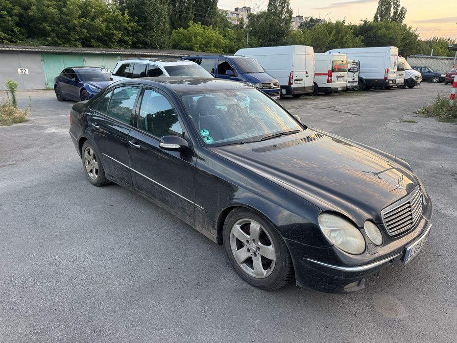 Mercedes e class w211