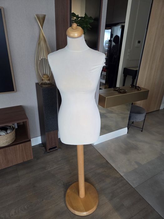 Menakin krawiecki w bardzo dobrym stanie