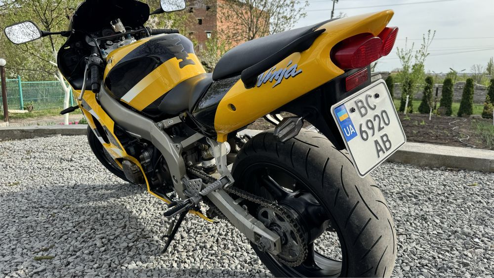 Спортбайк Kawasaki Ninja: 4 250 $ - Мотоцикли Кам'янець-Подільський на Olx