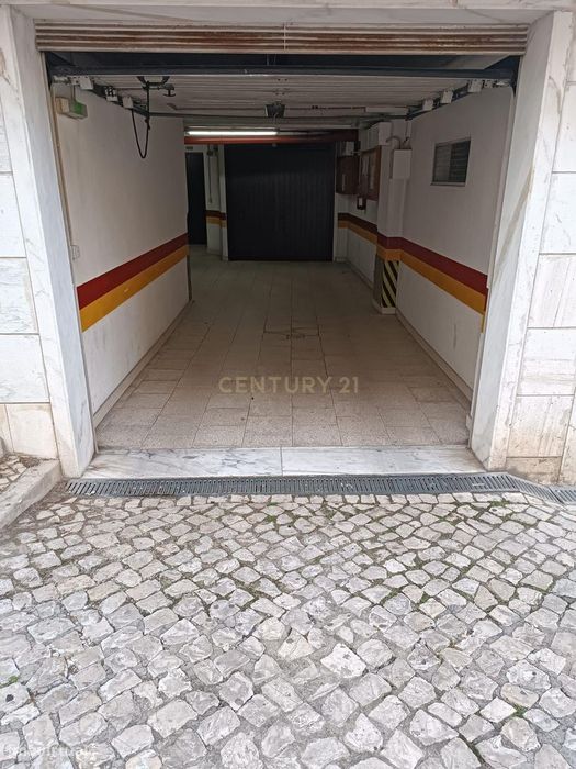 Garagem Box em Agualva - Cacém