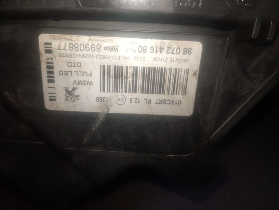 Lampy przednie Peugot 508 rxh