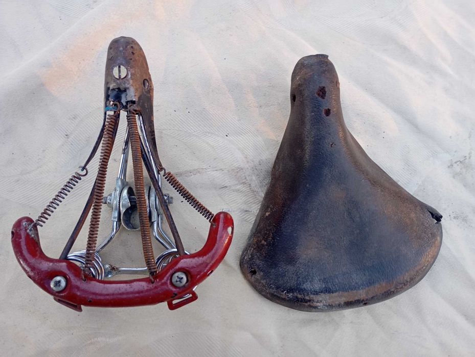 Седло подросткового велосипеда