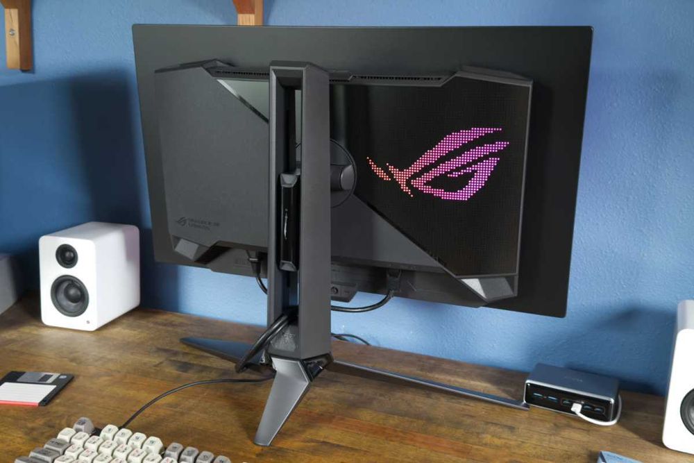 Монитор Asus Rog Swift Oled pg27ucdm