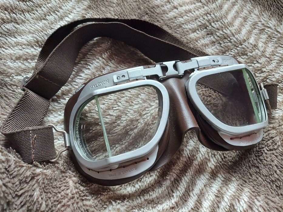 Окуляри мотоциклетные авіаторські фірми HALCYON BC 4110 оригінал 

Ста